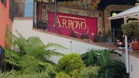 Restaurante Arroyo disebut sebagai salah satu restoran paling besar di dunia. Kapasitas restoran ini mampu menampung 3.500 pengunjung, dan 600 mobil di halaman parkiran mereka. Foto: Instagram @restaurantearroyo/Site