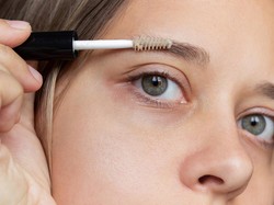 Alis Natural Bak Tanpa Makeup Jadi Tren Kecantikan 2026, Ini Tekniknya