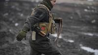 Diketahui, sejumlah negara yang mengirimkan bantuan militer di antaranya Amerika Serikat, Denmark, hingga Inggris. AP Photo/Vadim Ghirda.