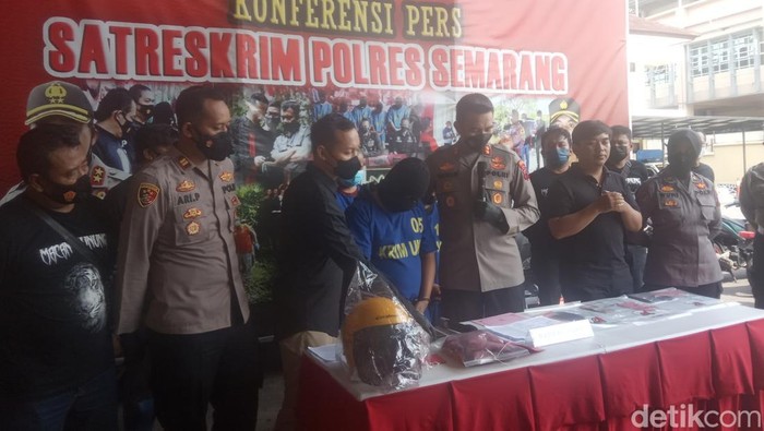 Jumpa pers Polres Semarang terkait kasus pencurian motor di 17 TKP, Jumat (11/2/2022).