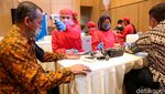 Kasus Aktif COVID-19 DKI Meroket, Warga Ramai-ramai Vaksin Booster