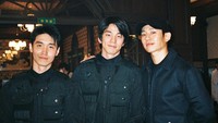 Kim Min Kyu berpose di belakang layar Snowdrop. (Foto: dok. Instagram @mingue.k) 