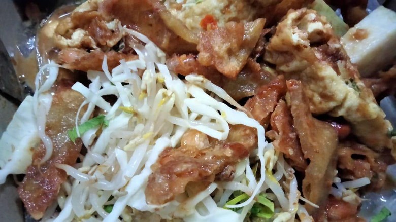 Kuliner di kereta api Kuliner di kereta api