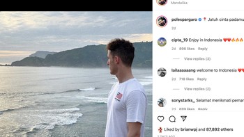 11. Pol Espargaro: Pol Espargaro terpukau menatap keindahan lautan Lombok meraih 87 ribu Like. Foto: Instagram