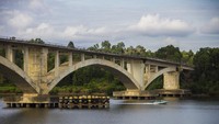 Jembatan Pulau Balang menjadi salah satu akses penghubung menuju Ibu Kota Negara (IKN) Nusantara. Diketahui, jembatan tersebut menghubungkan Kota Balikpapan langsung ke Penajam Paser Utara.