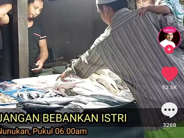 Pria Ini Belanja dan Masak Setiap Hari