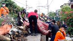 137 Bangunan Liar Sepanjang Stasiun Angke-Kampung Bandan Ditertibkan
