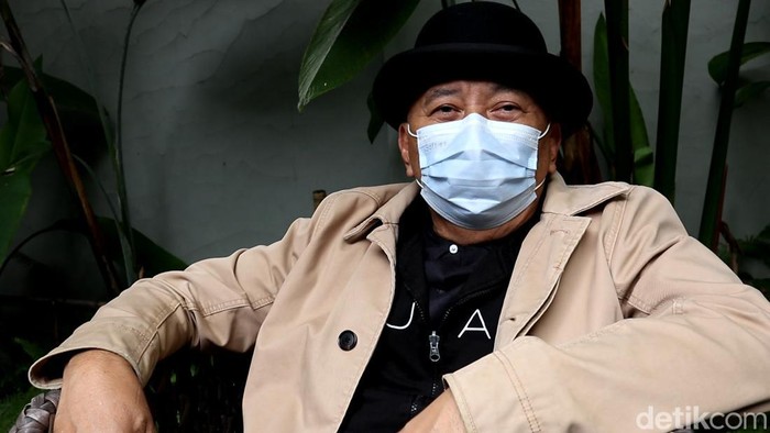 Seniman asal Bandung Nyoman Nuarta