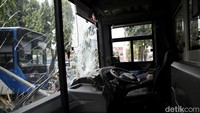 Kasat Lantas Polres Jaktim, AKBP Edy Surasa mengatakan tidak ada korban jiwa dalam kecelakaan tersebut.