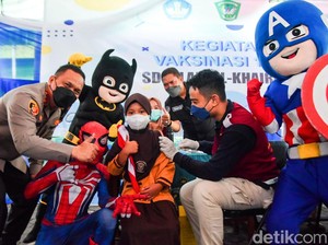 Vaksinasi Anak di Banyuwangi Digenjot Bareng Superhero