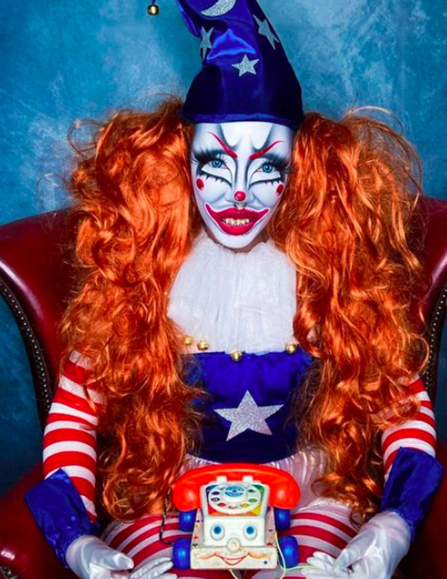 Vlad mengaku menikmati setiap perubahan dirinya lewat makeup yang ia terapkan. Dia mengaku setiap harinya bisa makeup kurang dari tiga jam.“Aku terinspirasi dari badut, mayat, sejarah mode. Aku akan menciptakan berbeda-beda karakter,” katanya.Foto: dok. Instagram/@vladvonkitsch