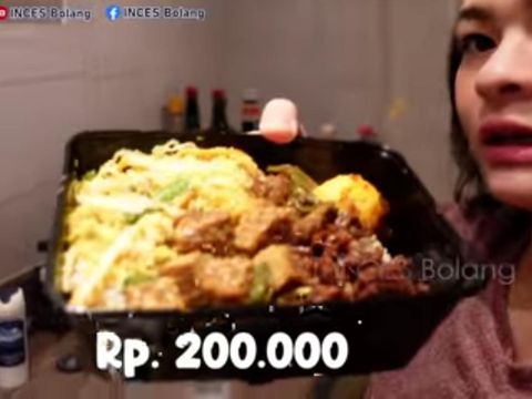Wanita Ini Habiskan Rp 500 Ribu Untuk Beli Nasi Rames dan Gulai Jengkol di Belanda