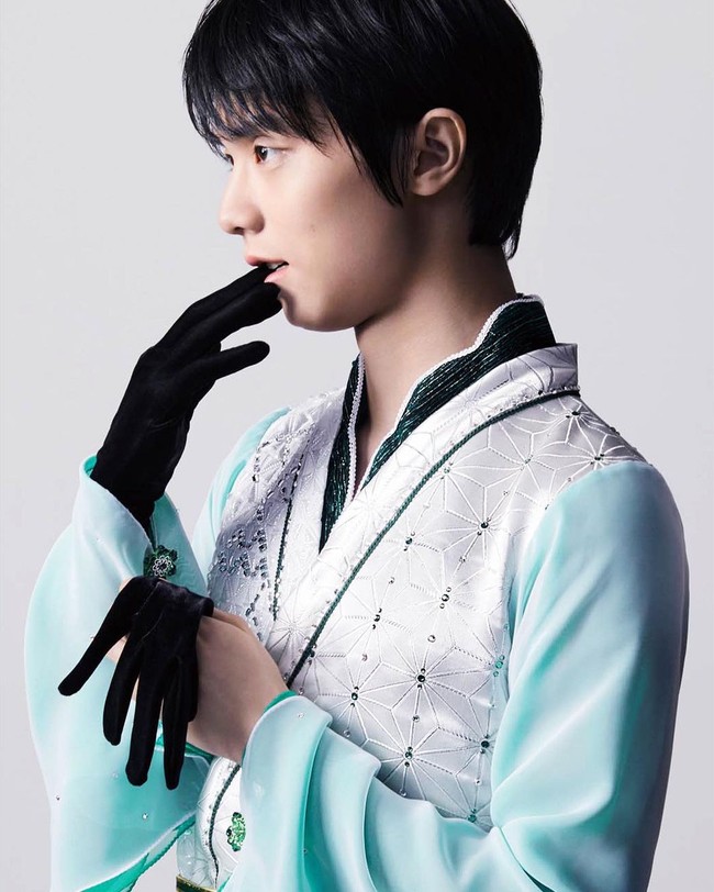 Sepanjang kariernya, Yuzuru memiliki fanbase yang cukup kuat. Dikenal sebagai Fanyus, para penggemar mengagumi kemampuan skating Yuzuru yang indah begitu juga dengan kostum dan ide-idenya untuk memasukkan unsur budaya pop.Foto: Instagram @tamakiyoshida