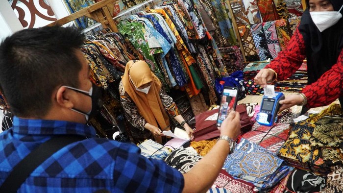 Bertepatan dengan momen Hari Ulang Tahun BCA yang ke-65 pada 21 Februari mendatang, komitmen BCA terus berlanjut untuk menumbuhkembangkan UMKM di Indonesia dan merayakannya bersama para pelaku UMKM di Indonesia, bergandengan tangan membangun kembali geliat perekonomian bangsa.