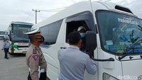 Kegiatan ganjil genap dilakukan sebagai salah satu upaya pencegahan penyebaran COVID-19.