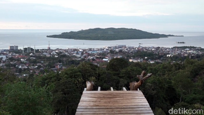 Kelapa Tujuh di Mamuju, Sulawesi Barat