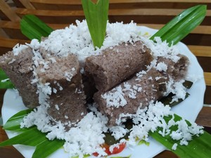 Legitnya Putu Manis Blitar yang Dibuat Lebih Sehat dari Tepung Beras Merah