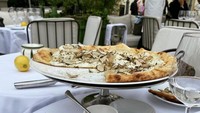 Alyssa adalah kekasih Al yang doyan makan. Sering kali ia mengungkapkan kecintaannya pada makanan. Di Paris, ia sempatkan cicip pizza topping jamur truffle.
