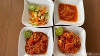 Selain itu, ada sambal pencok yang terbuat dari kacang panjang dan cabai. Kemudian juga ada sambal terasi, sambal goang, sambal cibiuk dan terasi. Foto: detikcom/Riska Fitria
