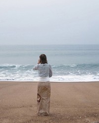 Seperti Editan, Orang-Orang Ini Tanpa Sengaja Menyatu dengan Lingkungan