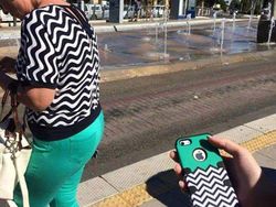 Seperti Editan, Orang-Orang Ini Bak Bunglon Berkamuflase dengan Sekitar