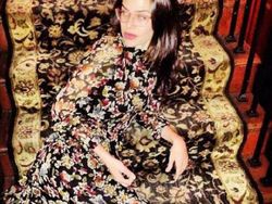 Seperti Editan, Orang-Orang Ini Bak Bunglon Berkamuflase dengan Sekitar