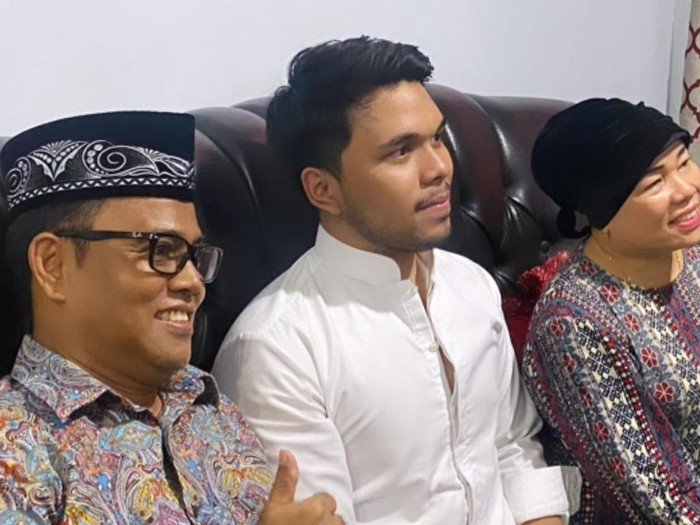 Thariq Halilintar bertemu Faisal, ayah Fuji