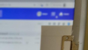 Cara block ads ala si tante. Foto: itswallsss via Bored Panda