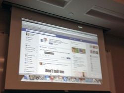 10 Tingkah Kocak Perkara Gagal Paham Teknologi