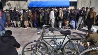 Diketahui, aset ang dicairkan itu tidak langsung dikucurkan. Aset senilai USD 3,5 miliar (Rp 50 triliun) akan disalurkan untuk sebuah trust atau badan bantuan kemanusiaan untuk kepentingan rakyat Afghanistan dan untuk masa depan Afghanistan. Separuhnya lagi akan tetap berada di AS. Dana itu ditujukan untuk membiayai pembayaran gugatan hukum oleh keluarga korban serangan 9/11. Diketahui, banyak keluarga korban tewas atau korban luka dari serangan 9/11 yang terjadi 20 tahun lalu masih berjuang mendapatkan kompensasi dari Al-Qaeda dan pihak-pihak lainnya yang bertanggung jawab.