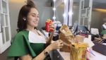 Cantiknya Karra Syam, Presenter Olahraga yang Doyan Ngopi