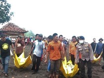 Ritual Maut di Pantai Payangan Jember Renggut 11 Nyawa