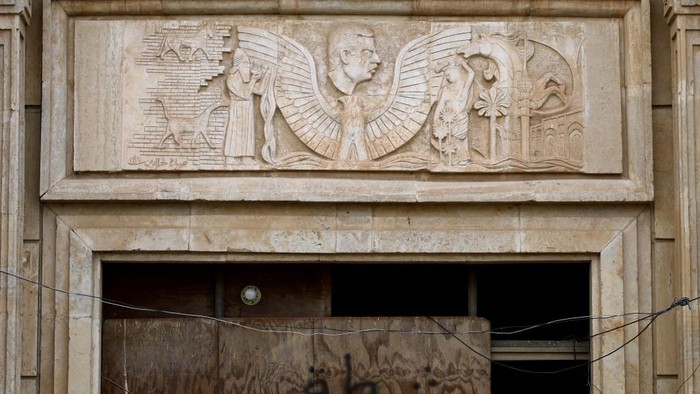 Istana tinggalan Saddam Hussein di Babylon Tourist Resort di Babil, Irak tengah