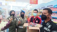 Jelang Hari Valentine, Satpol PP Makassar Razia Kondom di Minimarket