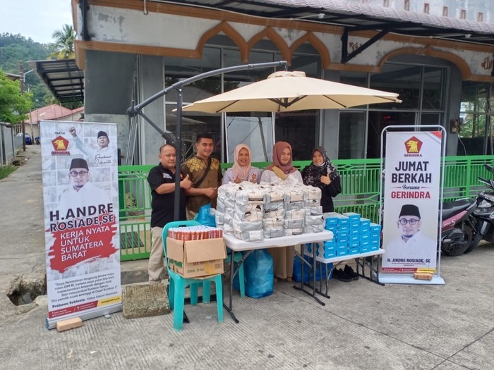Jumat Berkah Andre Rosiade