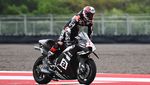 Lihat Lagi Saat Warga Naik Bukit Demi Nonton Tes MotoGP Mandalika