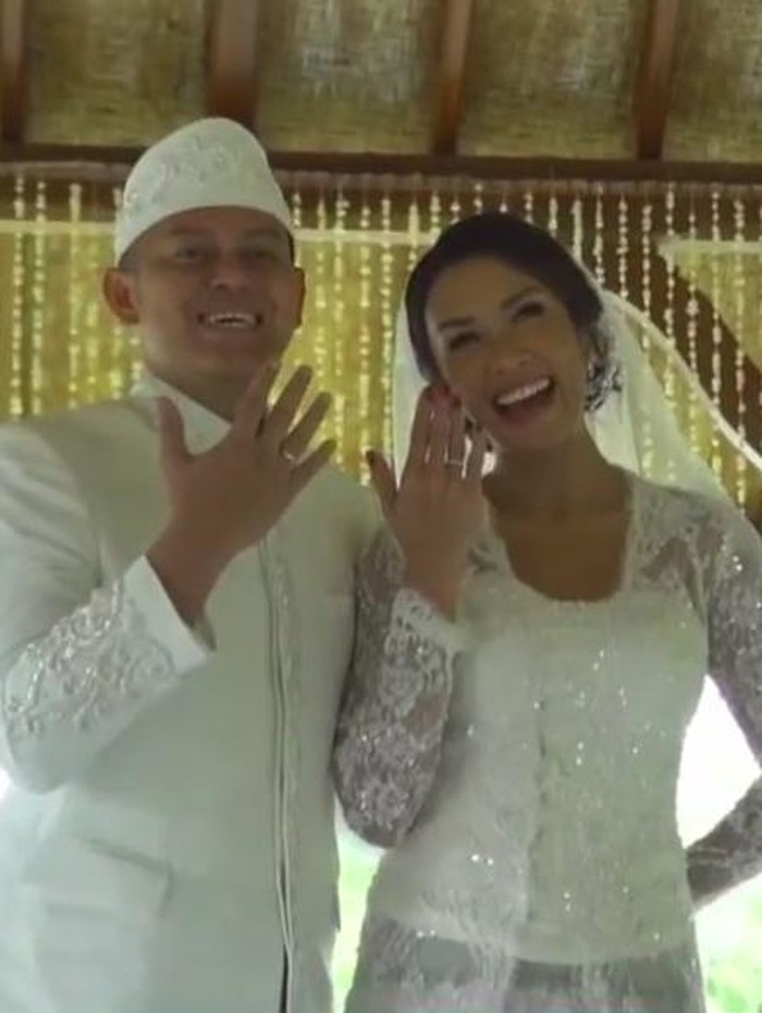 Melanie Putria menikah