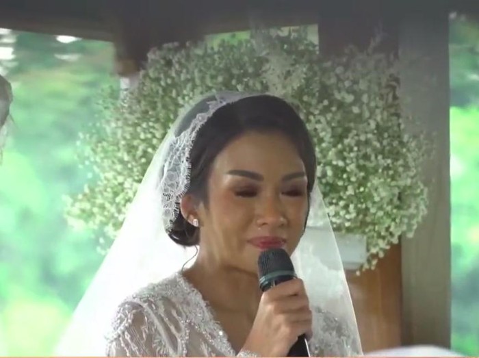 Melanie Putria menikah