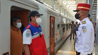 Pengecekan dilaksanakan dari kawasan Stasiun Cibatu hingga ke Stasiun Garut sejauh belasan kilometer. Zulfikri mengatakan uji coba gerbong kereta di jalur Cibatu-Garut itu sebagai langkah pengecekan keamanan jalur sebelum kereta resmi beroperasi secara komersil di jalur tersebut.