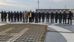 Momen Airlangga Hartarto Tinjau KRI Teluk Palu-523 di Lampung
