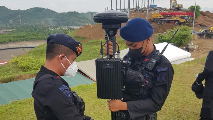 Polisi sita 21 drone terbang ilegal di Sirkuit Mandalika (Dok. Istimewa) Polisi sita 21 drone terbang ilegal di Sirkuit Mandalika (Dok. Istimewa)