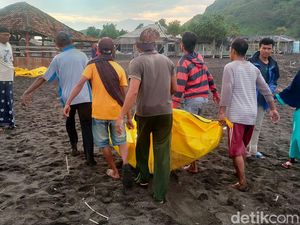 Geger 10 Orang Tewas Terseret Ombak Saat Ritual di Pantai Jember