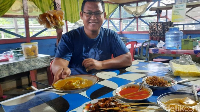 Sate Lidah Kerbau Hamsir di Riau
