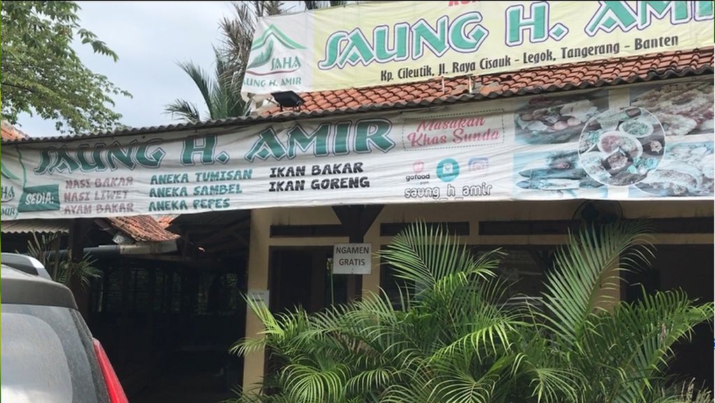 Nikmatnya Menyantap Aneka Seafood Sambil Nongkrong di Saung