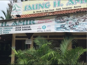 Nikmatnya Menyantap Aneka Seafood Sambil Nongkrong di Saung