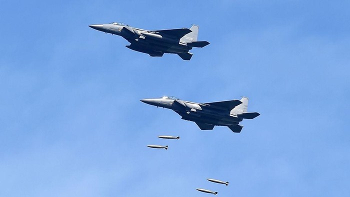 AS setujui rencana penjualan jet tempur F-15 ke Indonesia. Sebelum RI, sejumlah negara ini telah lebih dahulu menggunakan jet tempur itu. Mana saja?