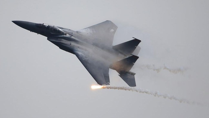 AS setujui rencana penjualan jet tempur F-15 ke Indonesia. Sebelum RI, sejumlah negara ini telah lebih dahulu menggunakan jet tempur itu. Mana saja?