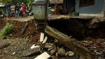 Terdampak Tanah Bergerak, Puluhan Rumah di Tegal Rusak-Ambruk