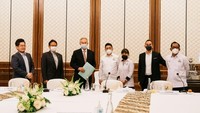 Sementara itu, Business 20 (B20) adalah forum dialog resmi G20 dengan komunitas bisnis global. Tahun ini, Indonesia mengambil alih Kepresidenan G20 sebagai negara Asia Tenggara pertama yang menjadi tuan rumah KTT Pemimpin G20, dengan tema “Recover Together, Recover Stronger”. Kolaborasi antara B20 dan GHSC ini dilaksanakan melalui dukungan strategis dari Bakrie Center Foundation, Kamar Dagang & Industri Indonesia (KADIN) dan Equatorise.