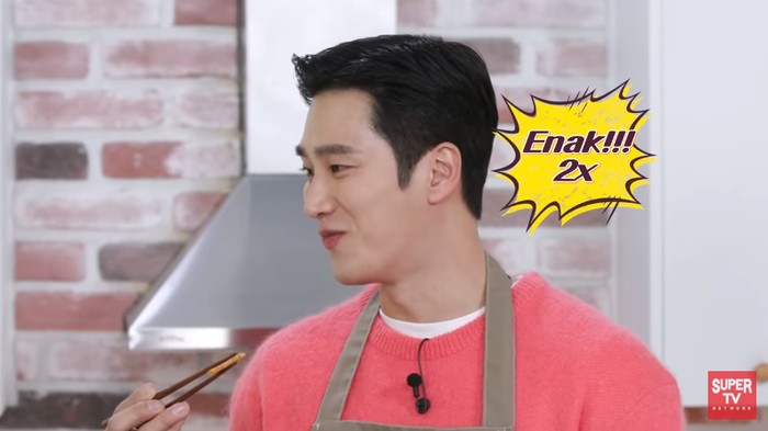 Ahn Bo Hyun Cicip Tempe Goreng dan Sambal Terasi